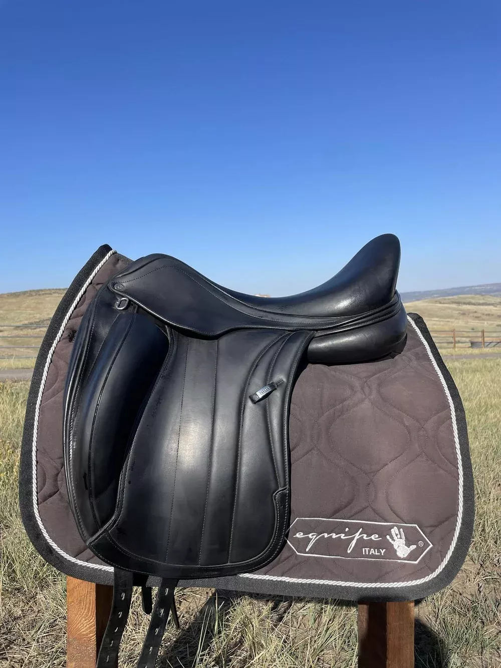 Equipe Viktoria, 18" seat, Medium wide, monoflap